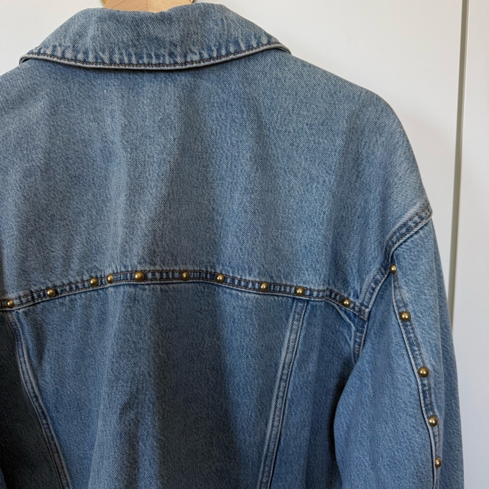 Universal Thread Studded Light Blue Denim Jacket - Picture 5 of 8